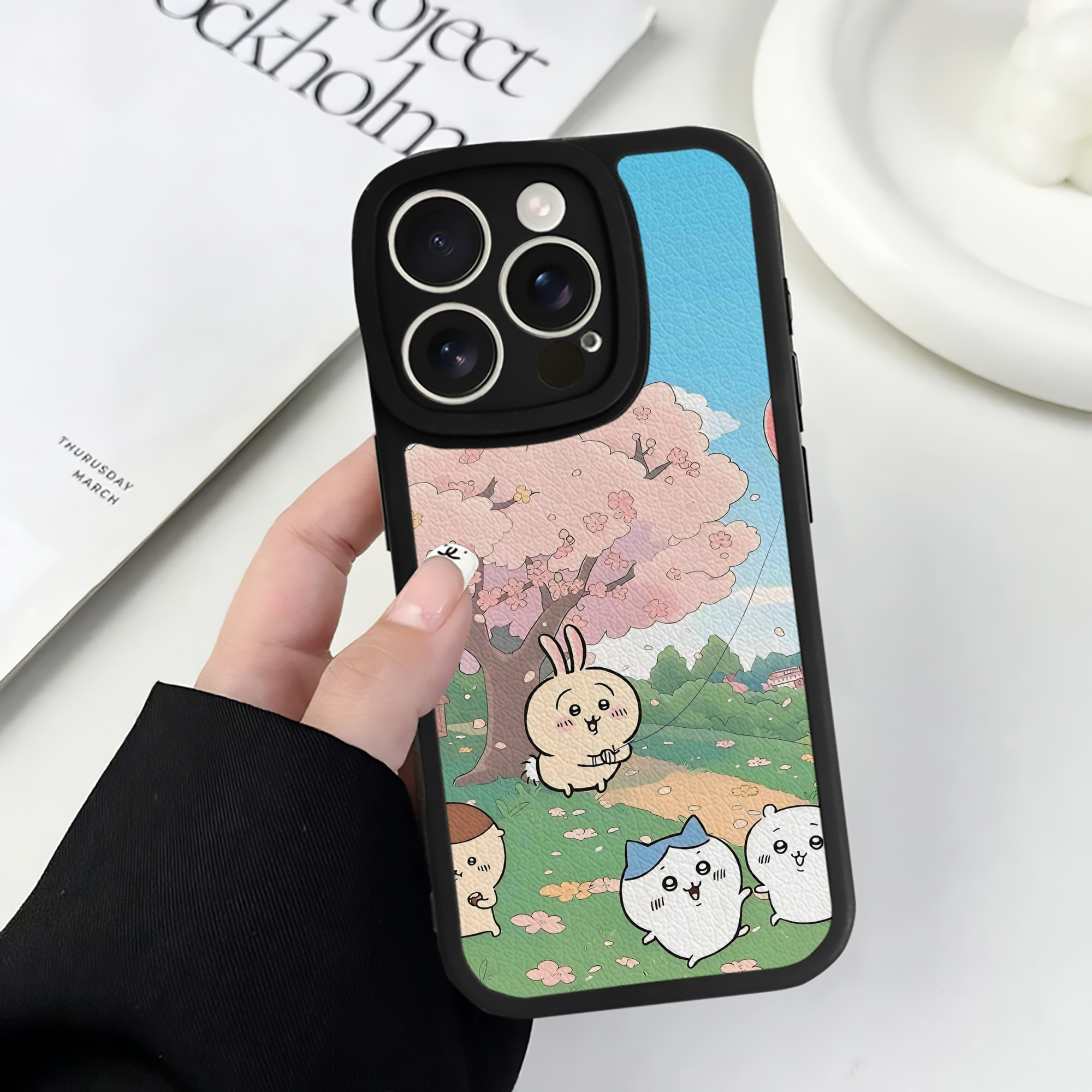 （画像用） ちいかわ Chii-kawa 【iPhone 16シリーズ対応】シリコンスマホケース（レザー調） 材質：シリコン
